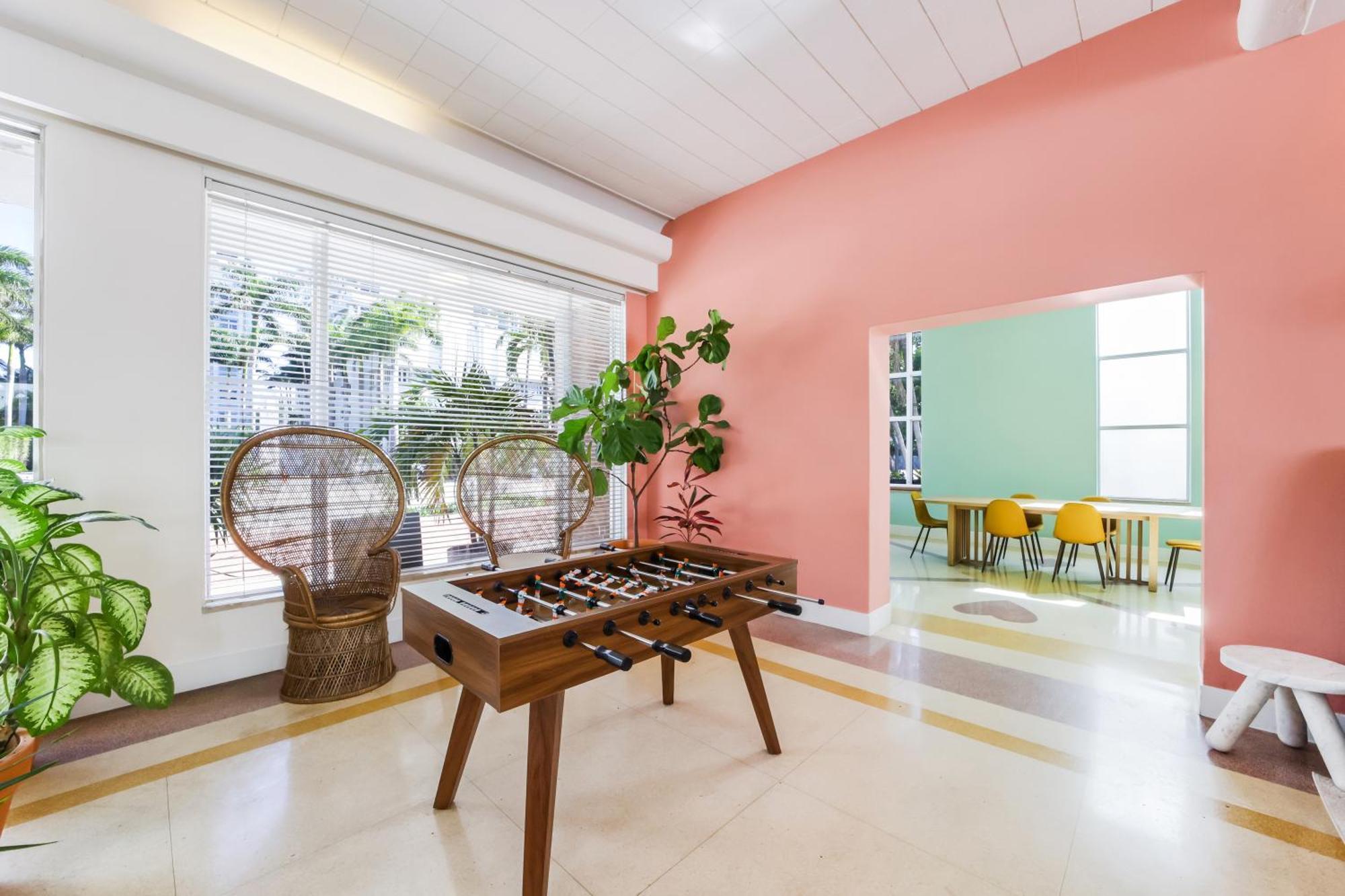 Tropics Hotel マイアミビーチ エクステリア 写真